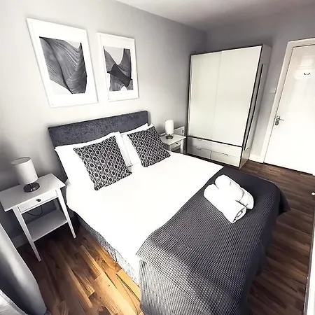 Harbour Square House Apartment